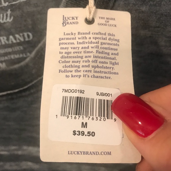 Lucky brand men’s tee brand new size m - Picture 4 of 4